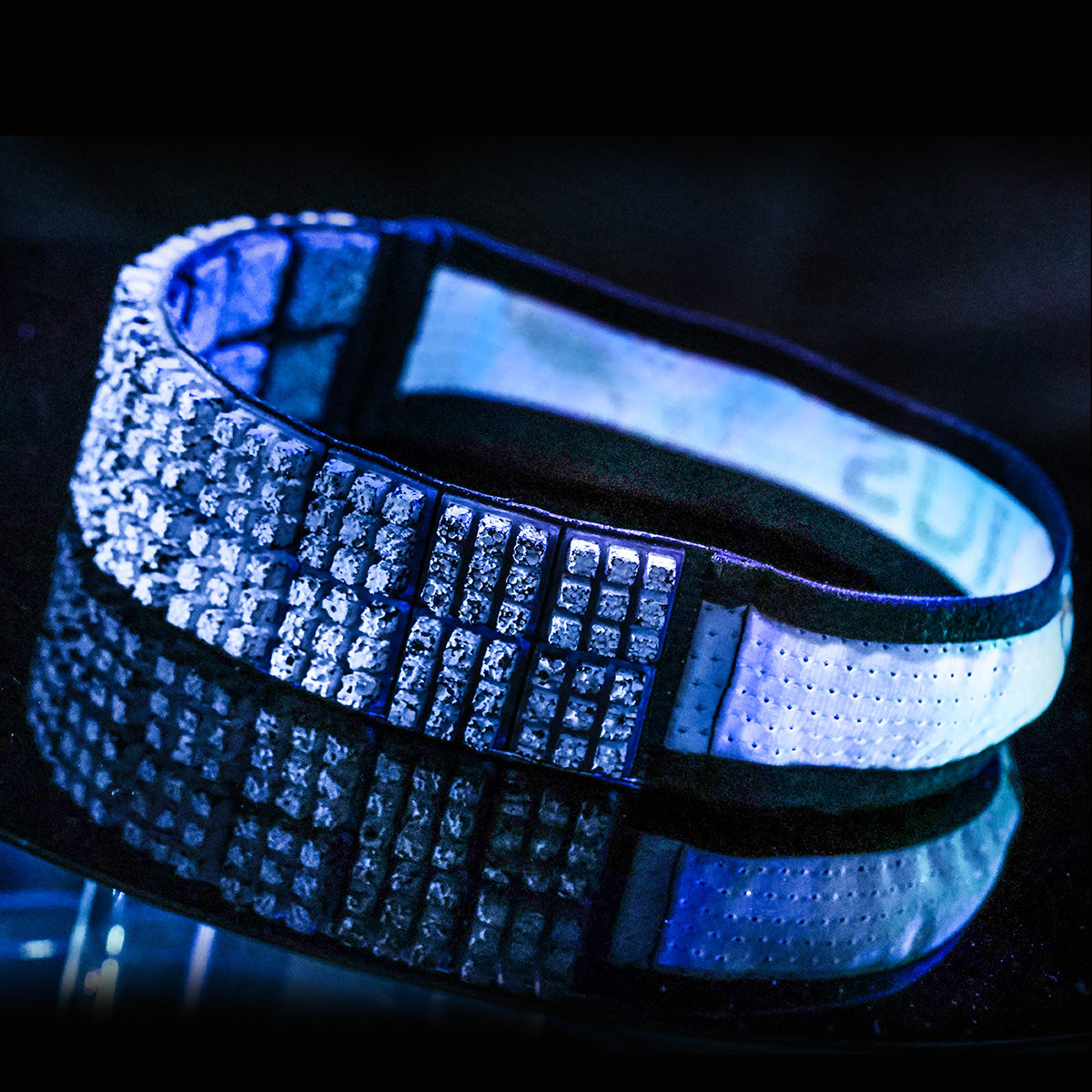Headband with Cooling Pieces – Omius Inc.